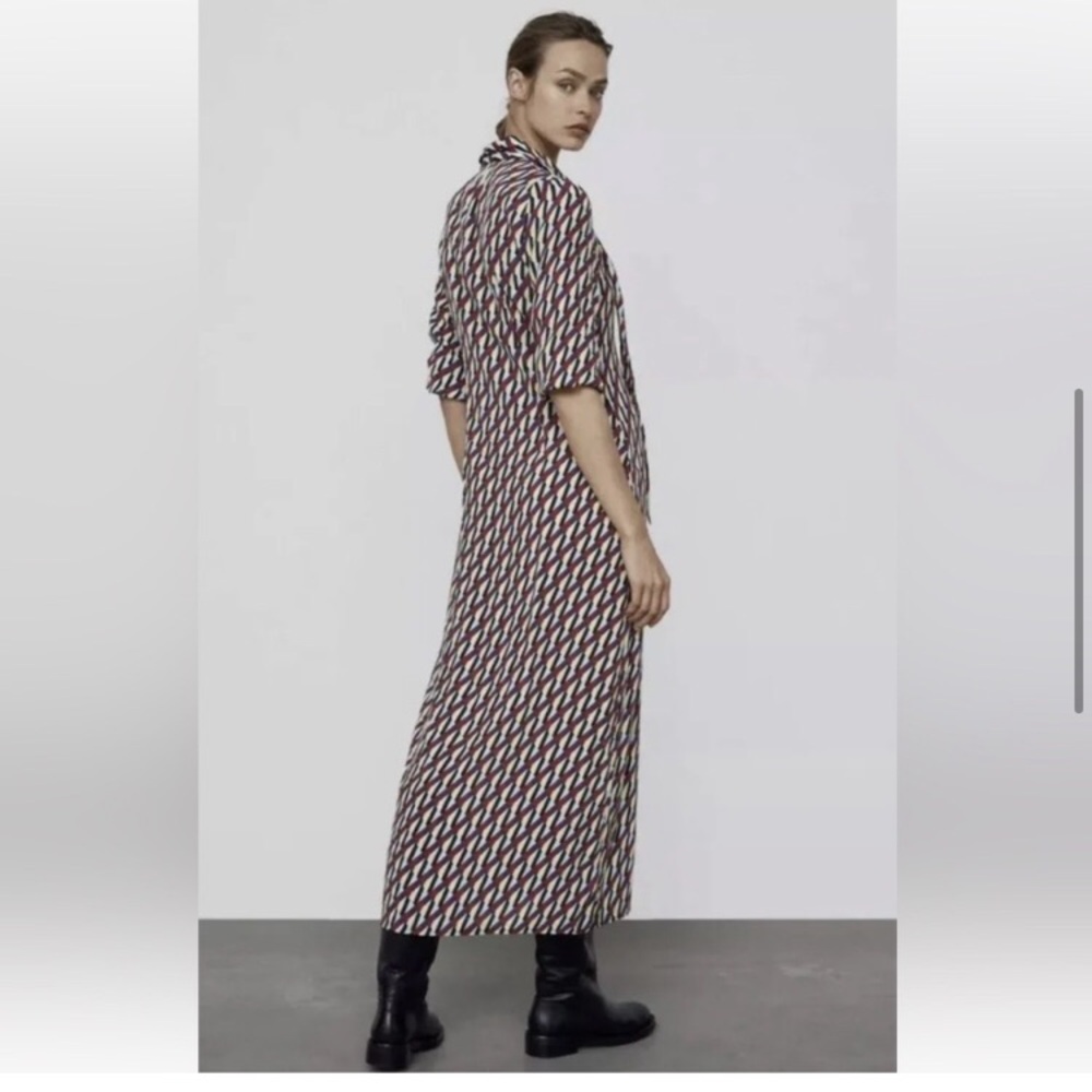 ZARA • Geo Print Sussy Maxi Dress in Geometric Print - Picture 4 of 16